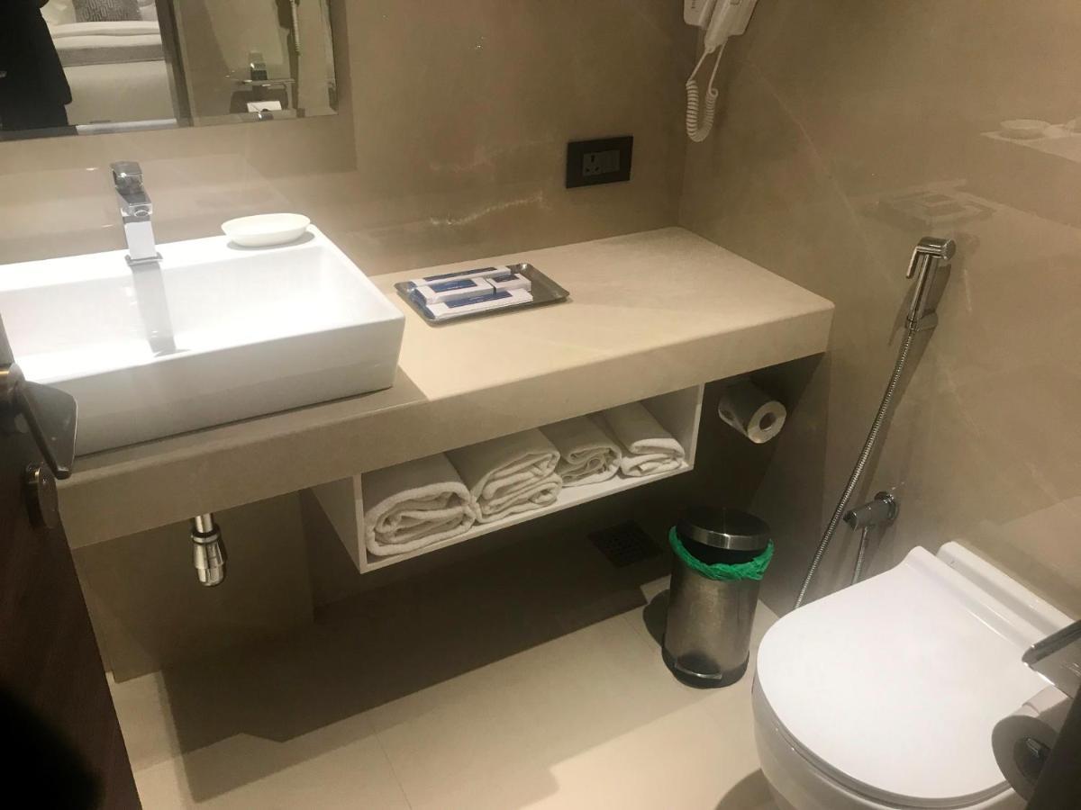 The International By Tunga Hotel Mumbai Luaran gambar